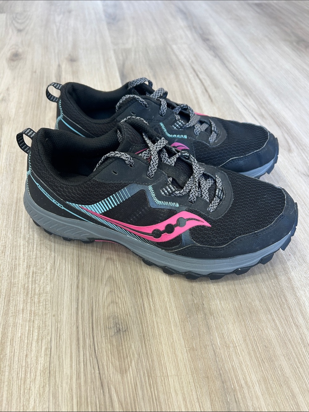 Saucony Excursion TR16 Trail Shoes Black Pink 9.5 W